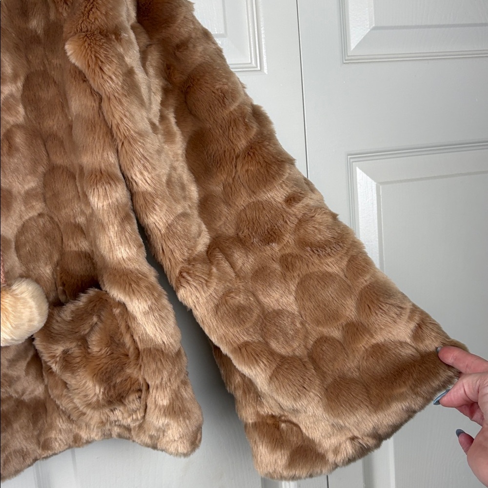 Star Trek Tribble Faux Fur Pom Pom Coat By Her Universe Size Large - Picture 8 of 15